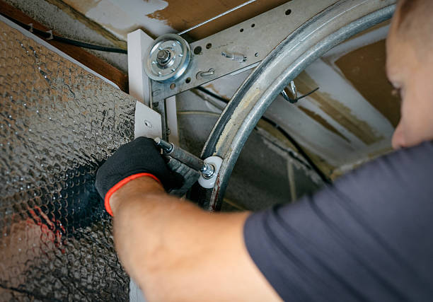 Affordable Garage Door Roller Replacement solutions in Lake Winnebago, MO